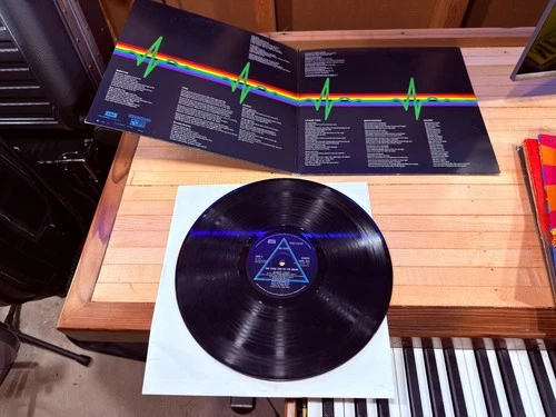 Pink Floyd Dark Side of the Moon SHVL 804 LP VINYL
