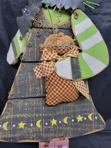 Halloween Primitive Rustic Witch Figurine Hanging sign - Picture 3 of 7