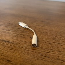 Genuine Apple - Lightning-to-3.5mm Headphone Adapter - White  MMX62AM/A