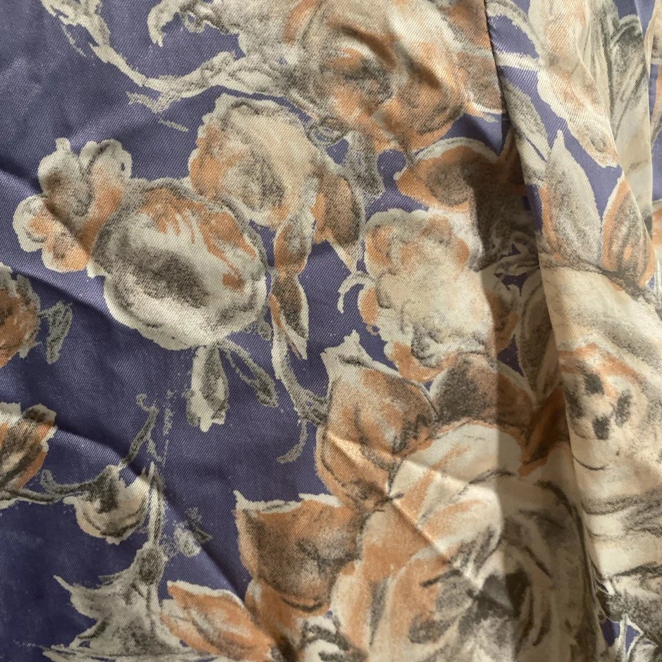 Vestido largo alineado Laura Ashley años 90 polvoriento lavanda Ditsy estampado floral rayón Foto 3 de 4