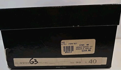 Tacones de carrete de bloque con correa de tobillo cruzada de cuero negro Gianni Versace vintage de los 90... - Imagen 9 de 9