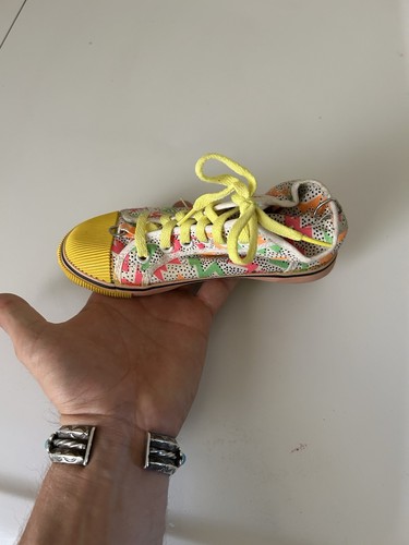 1980s Pencil Case Shaped Like A Sneaker Retro High Top Colorful - Picture 8 of 8