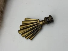 Vintage Brass Lamp Finial – Fluted Fan Design – Threaded – Mid-Century Style