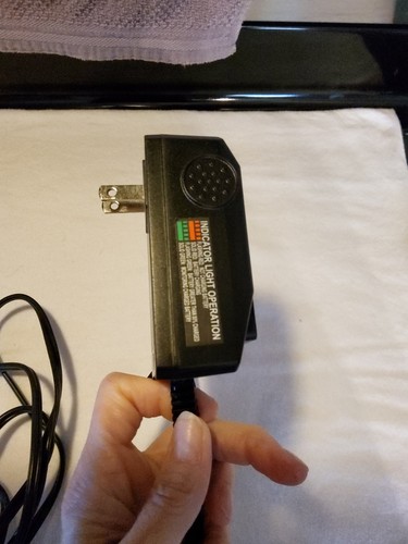 Deltran Battery Tender JR 12V 750mA  Automatic Battery Charger 021-0123 "AS IS" - Picture 6 of 13