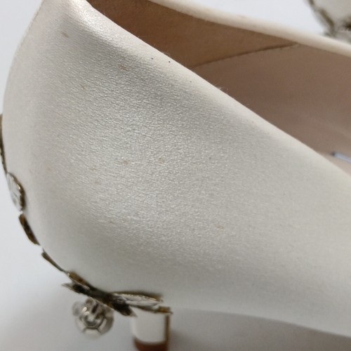 Harriet Wilde elfenbeinfarben gebürstet Satin verziert Hochzeit Pumps halbhoher Absatz Größe 8 - Bild 11 von 13