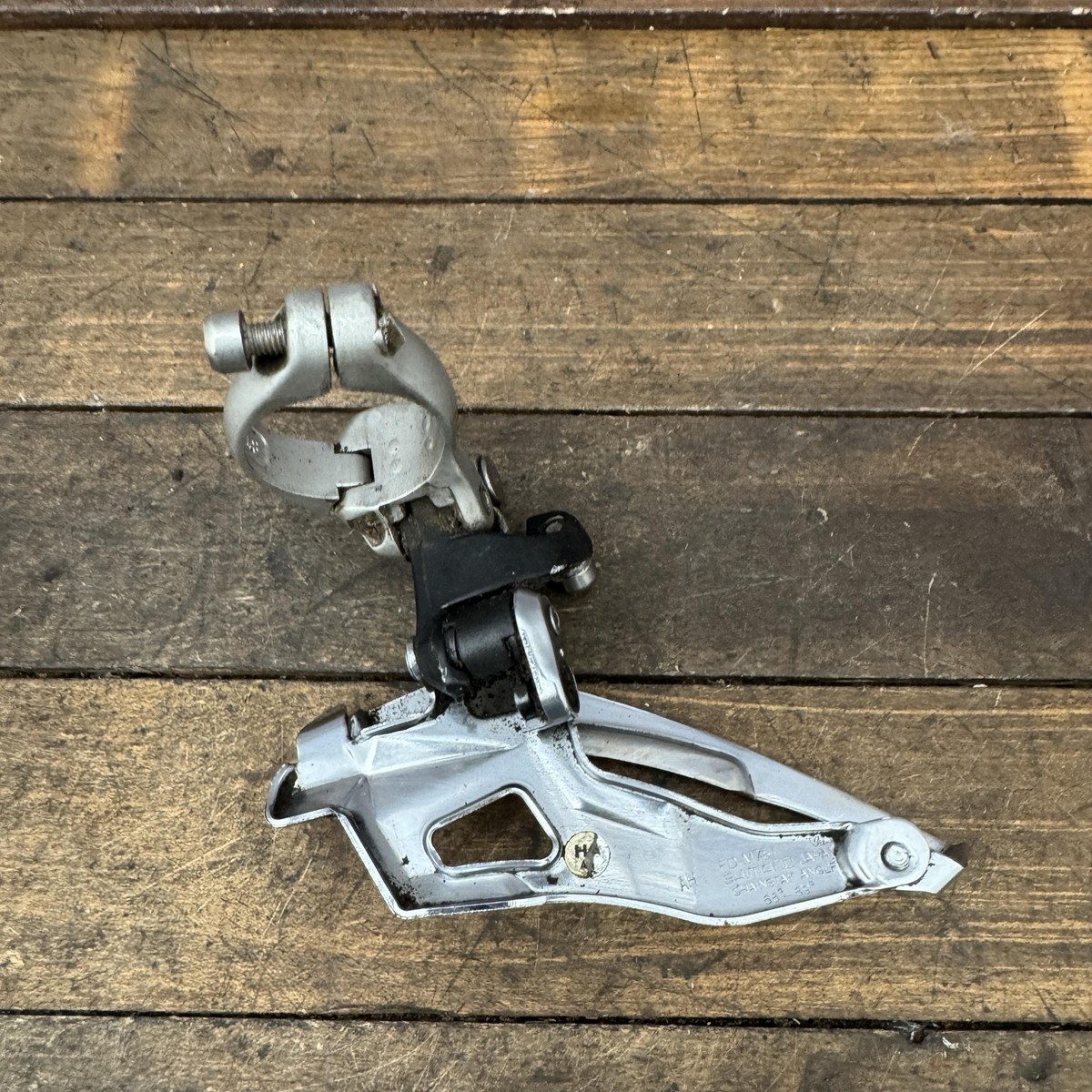 Shimano Deore XT FD-M751 Front Derailleur 31.8mm Top Pull Triple