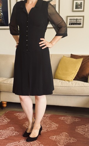 Chanel Boutique Black Wool Dress - Spring/Summer 1995 - Size FR40 - With Receipt - Picture 3 of 11