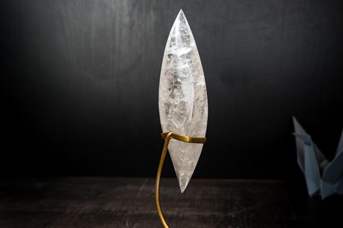 Natural Clear Quartz Flame Sculpture – Hand-Carved Crystal Generator - Picture 8 of 10