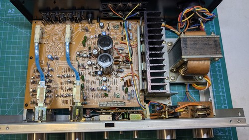 Amplificatore/amplificatore Marantz 1050 - Foto 23 di 24