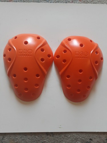 ICON MOTORCYCLE D30 KNEE PADS - Picture 1 of 2