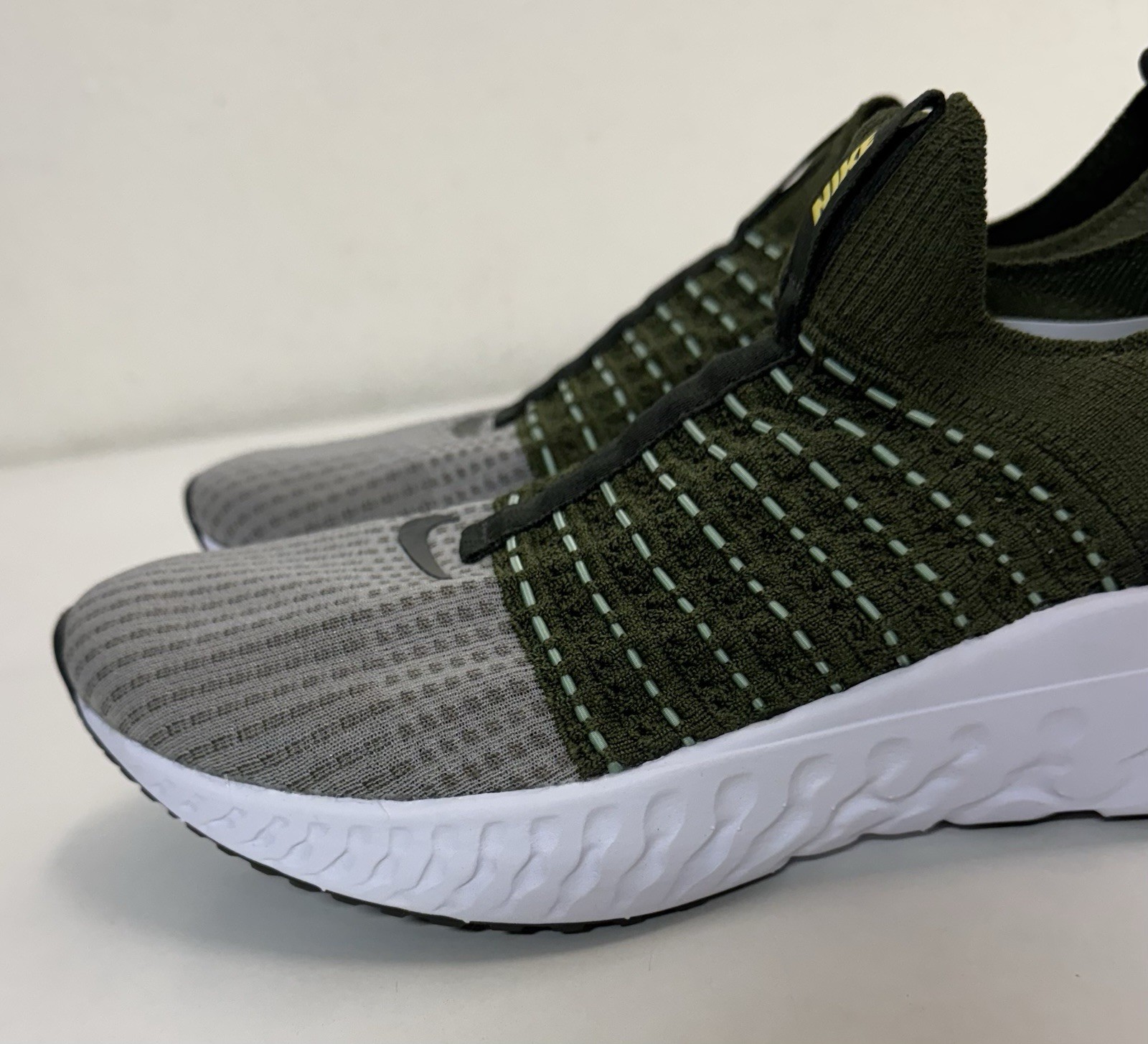 Nike React Phantom Run Flyknit 2 Mens Sz 8.5 Rough Green Sequoia DX2311-300 NEW!