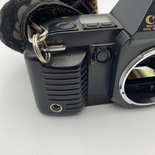 Canon T70 35m Camera Body Command Back w/ Strap Repair Only Broken Battery Cover - Picture 5 of 22