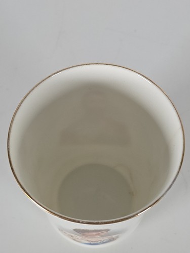 Antique Royal Doulton Coronation Cup Of King George V & Queen Marry - Picture 10 of 15