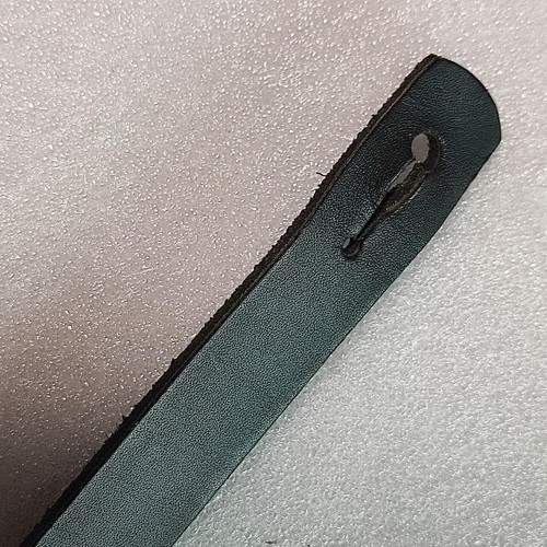 Chitarra Yamaha tracolla in pelle chitarra basso slim B739 - Foto 2 di 5