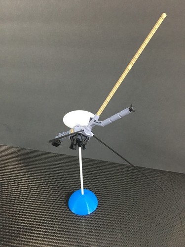 NASA Unmanned Space Explorer Voyager 1:30 model - Picture 2 of 4