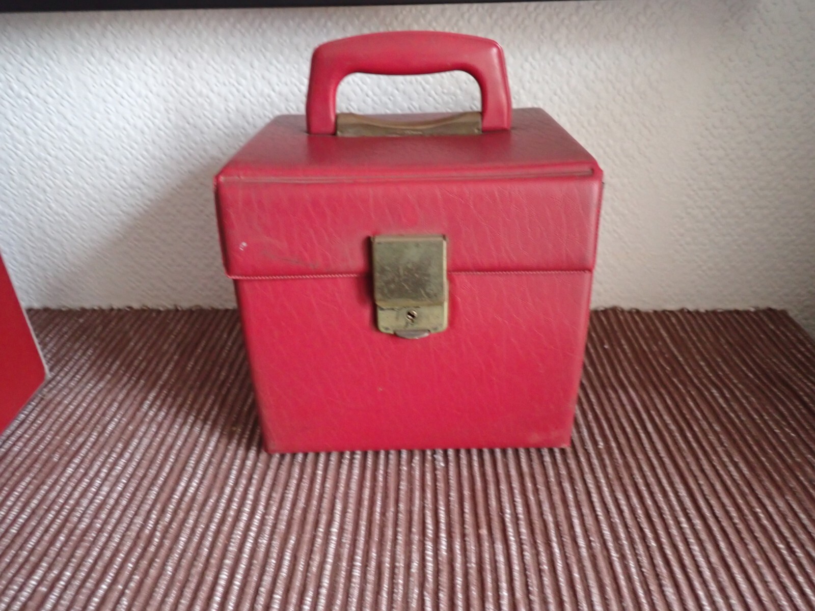 Foto 1 di 9