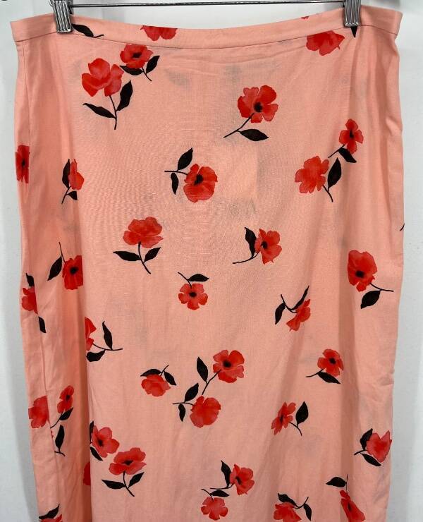 POPPY BORDER LOOSE KNIT (RED × PINK) Pink Oversized Sweater, Cerise Red Knitted Jumper, Rose Pink