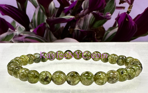 Wholesale 6 Pcs Natural Peridot 5-6mm 7.5” Crystal Stretch Bracelet - Picture 4 of 4