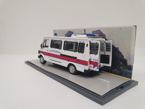 1/43 RARE MERCEDES-BENZ 310D POLICE VAN HK POLICE 2001 CORGI CC02201 - Picture 4 of 8