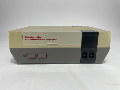 Nintendo NES Konsole System Grau NES 001 Power On Teile oder Reparatur LESEN - Bild 2 von 13