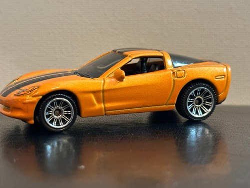 Matchbox 2003 Chevrolet Corvette C6 Orange w/black stripe LOOSE 1:64 - Picture 6 of 15