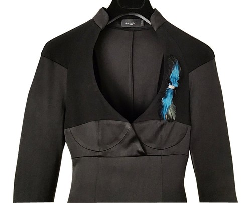 VESTIDO GIVENCHY-CREPÉ SEDA NEGRO-ELÁSTICO-BROCHE PLUMAS ESTRÁS-TALLA S-DE COLECCIÓN NUEVO - Imagen 2 de 15