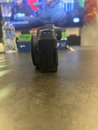 Canon EOS RP 26.2 MP Digital SLR Camera - Black (Body Only) - Picture 4 of 5