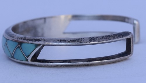 Brazalete de incrustación turquesa nativa americana Zuni Lorrie & Marcie Kallestewa - Imagen 5 de 12