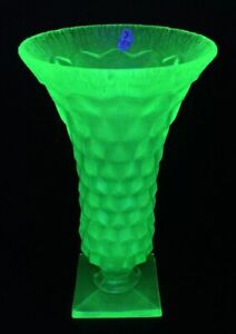 Fenton-Art-Glass-Key-Lime-Carnival-Stretch-Americana-10-034-Vase