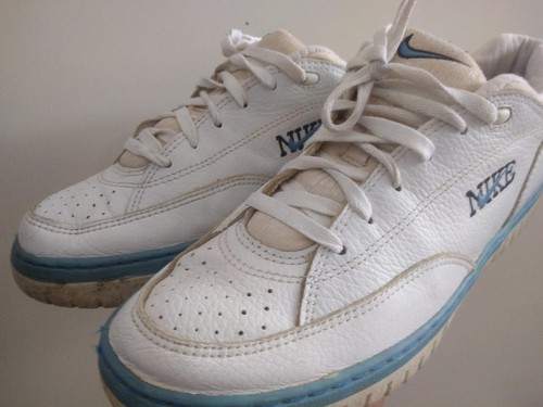 Vintage Nike Sneakers 90s - Picture 18 of 19