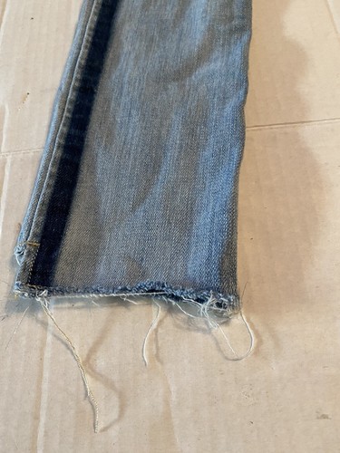 Childrens’s Place Girls Size 8 Skinny Blue Faded Jeans - Picture 3 of 10