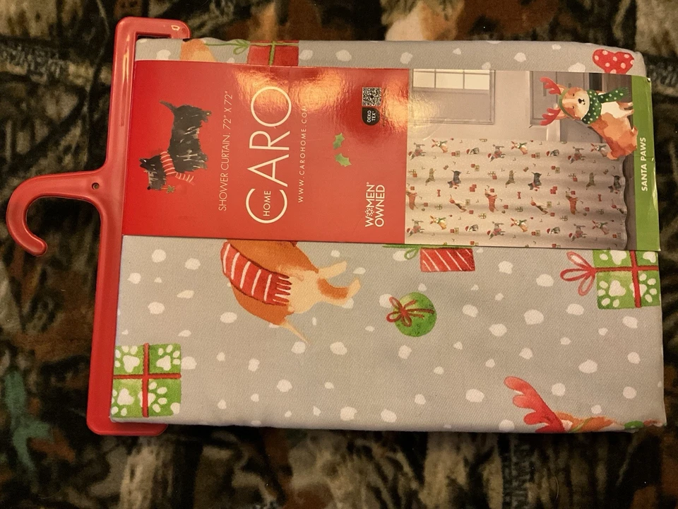 Cortina de ducha caprichosa “Santa Paws” de CARO-Home Foto 2 de 2