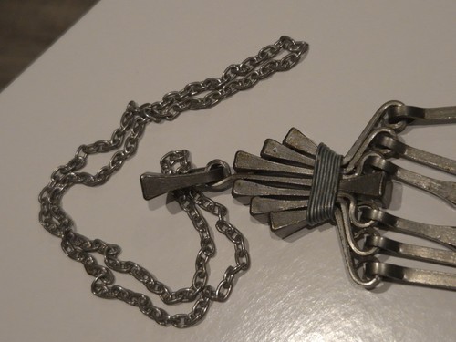 collana ciondolo scandinavo modernista peltro vintage/antico firmata Mondiali - Foto 3 di 18