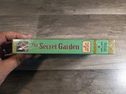 The Secret Garden: Hallmark Hall of Fame (VHS, 1992) NEW, Sealed - Picture 3 of 6