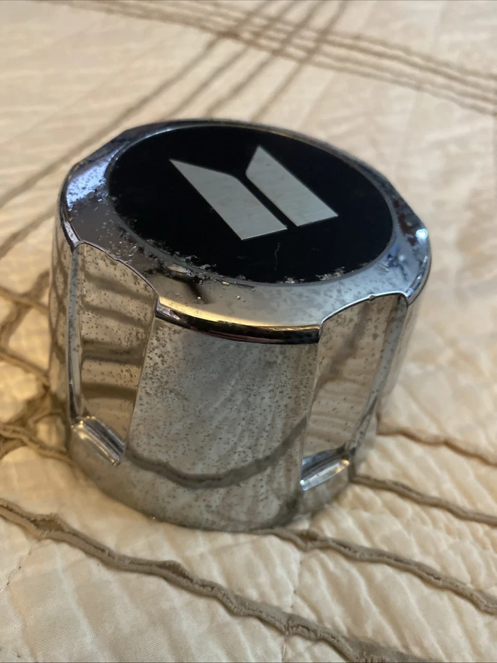 Tapa central de rueda para camioneta Isuzu 1984 1985 1986 1987 OEM Foto 3 de 4