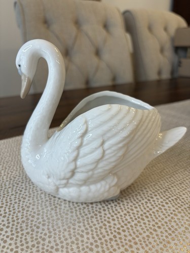NAO by Lladro Swan Candy Dish or Planter 5.5” Tall - Picture 1 of 6