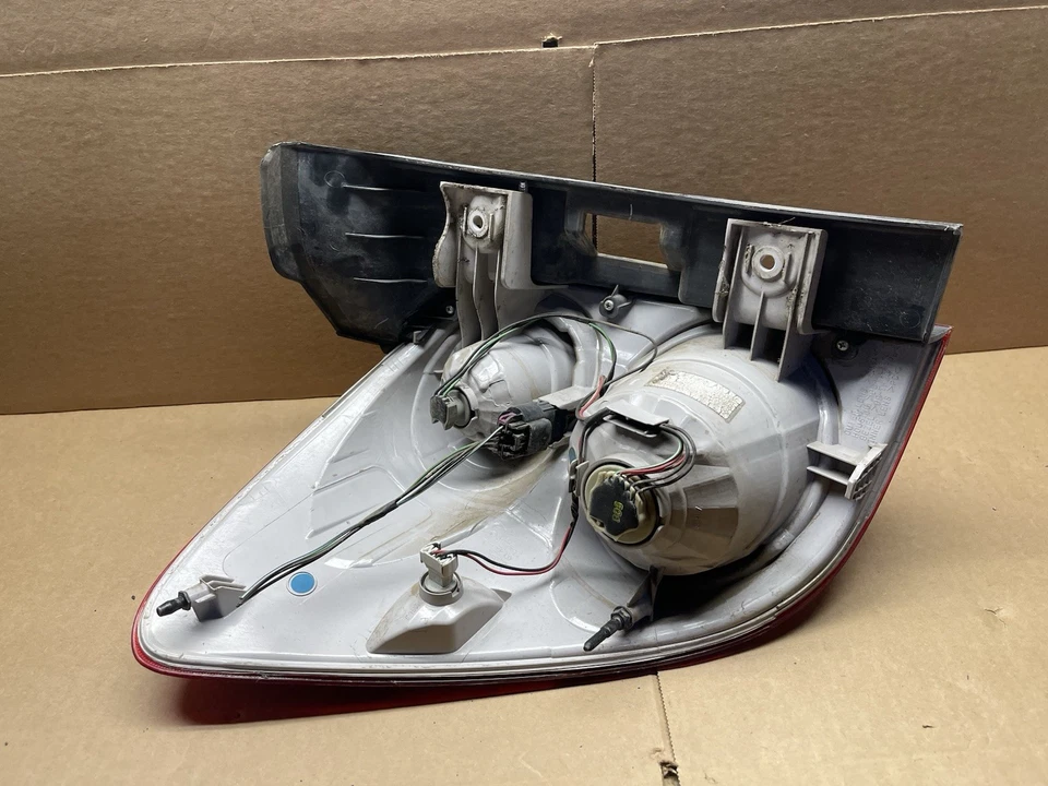 Оригинальный красный задний фонарь для правой стороны Chevrolet Equinox 10–15 годов выпуска No S55 - Изображение 4 из 4