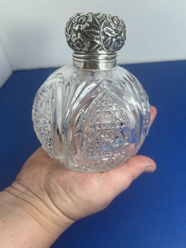 GOOD LARGE ANTIQUE VICTORIAN SOLID SILVER CUT GLASS GLOBE PERFUME / SCENT BOTTLE - Picture 22 of 22