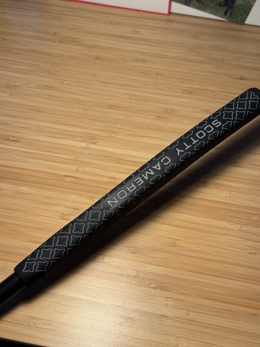 2022 LH Scotty Cameron Special Select Jet Set Newport 2 34.5” Left Handed - Picture 11 of 16