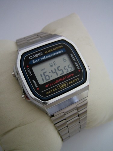 CASIO WATCH VINTAGE DIGITAL  A168WA-1YES STAINLESS STEEL UNISEX ALARM GENUINE - Picture 2 of 7