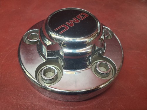 GMC Pickup Truck OEM Wheel Center Rim Cap Cover 5 Lug CHROME 15545325-C SINGLE - Picture 2 of 9