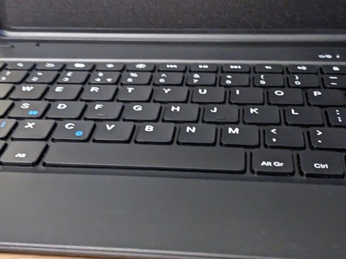 Fintie Bluetooth keyboard with detachable case for Amazon Fire HD 10 11th gen - Picture 6 of 15