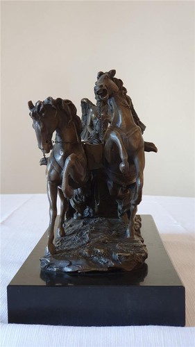 BRONZE SKULPTUR NIKE SIEGESGÖTTIN MIT PFERDEN MARMOR HINTERGRUND Neu! - Bild 3 von 6