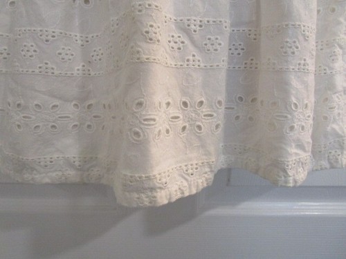 H & M Girls Size 3-4y Sleeveless White Embroidered Floral Eyelet Sundress - 第 7/10 張圖片