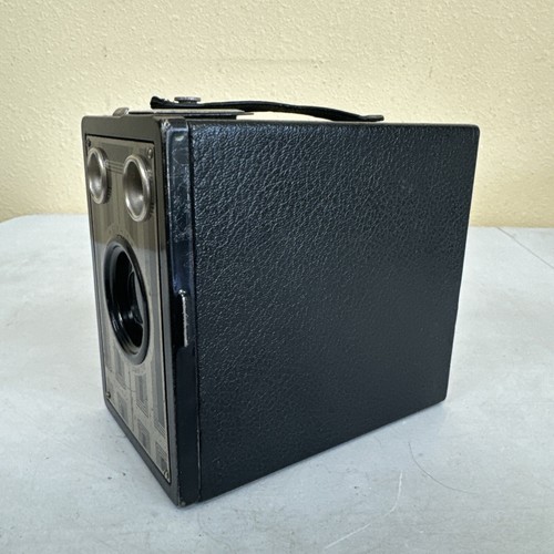 Vintage Kodak BROWNIE JUNIOR SIX-16 Box Camera Art Deco Box Face Functional - Picture 2 of 7