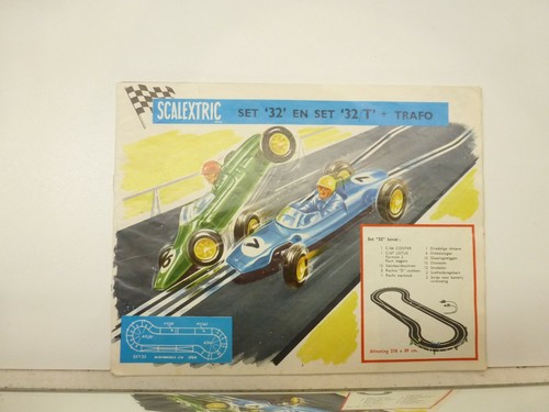 VINTAGE CATALOGUE SCALEXTRIC SET '32' EN SET'32/T' - FAIR CONDITION  - Picture 1 of 6