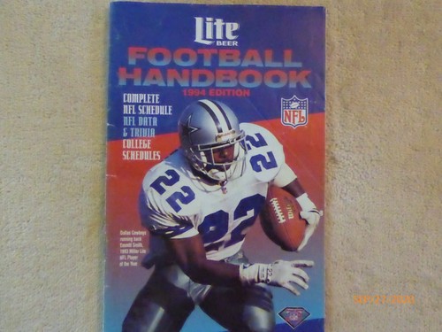NFL FOOTBALL HANDBOOKS-LOT OF 6-VINTAGE MILLER LITE BEER 1993, 1994 AND 1995 - Picture 3 of 6
