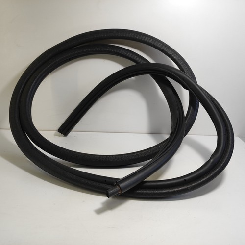 GUARNIZIONE TENUTA PORTA LATERALE POSTERIORE SX ALFA ROMEO 33 ORIGINALE 60504513 - Imagen 5 de 6
