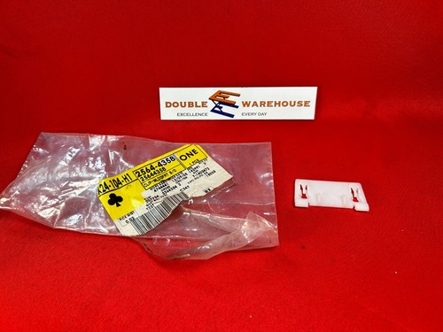 NOS 25644358 Side Door Center Molding Rear Clip for GM - Picture 1 of 2
