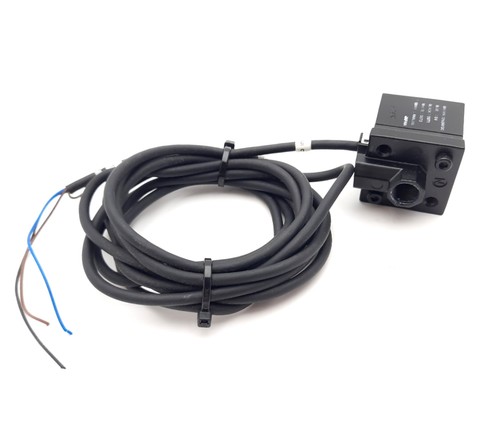 Panasonic DP2-22F-P Digital Pressure Sensor 12-24VAC PNP 213psi Female 1/8" NPT - Picture 3 of 4
